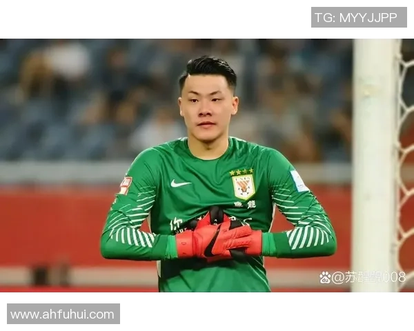 现役前锋足球明星实力排名揭晓谁将成为新一代球场之王