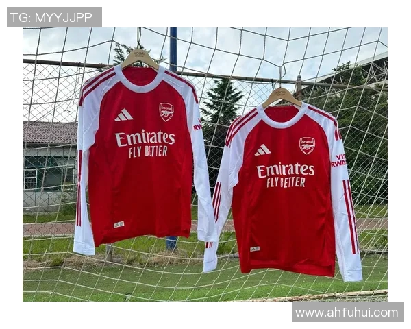 足球明星场上风采与场下穿搭的完美结合展现个性与时尚魅力